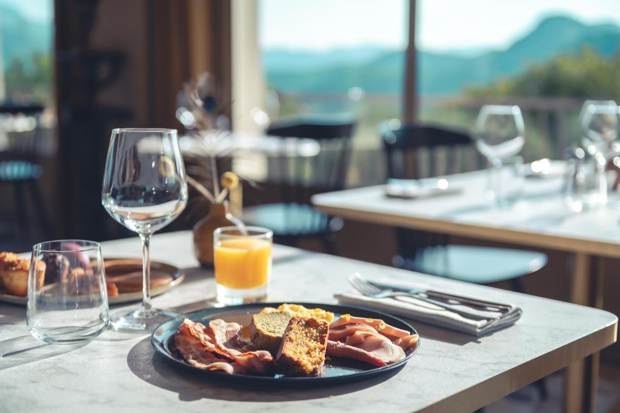 Logis Hotel Restaurant Le Plantevin Propiac Zewnętrze zdjęcie