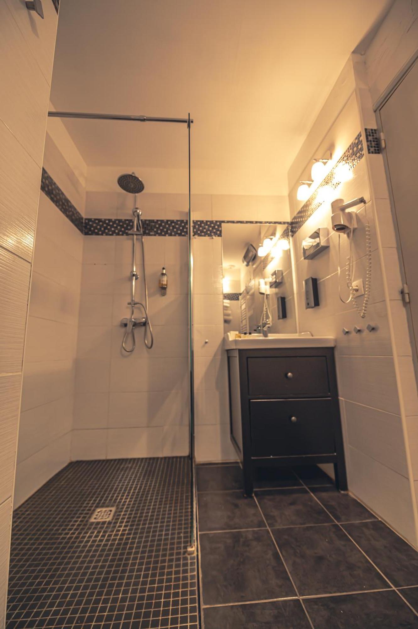 Logis Hotel Restaurant Le Plantevin Propiac Zewnętrze zdjęcie