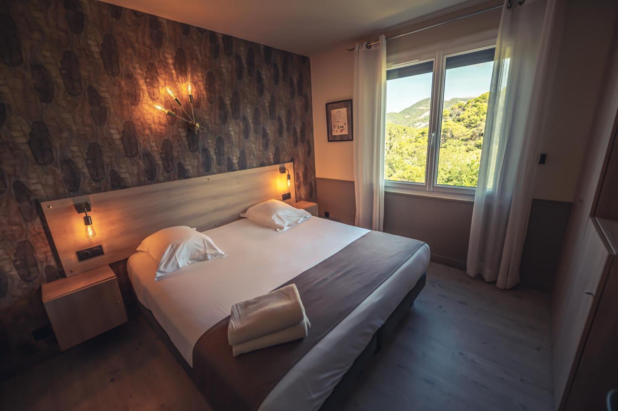 Logis Hotel Restaurant Le Plantevin Propiac Zewnętrze zdjęcie