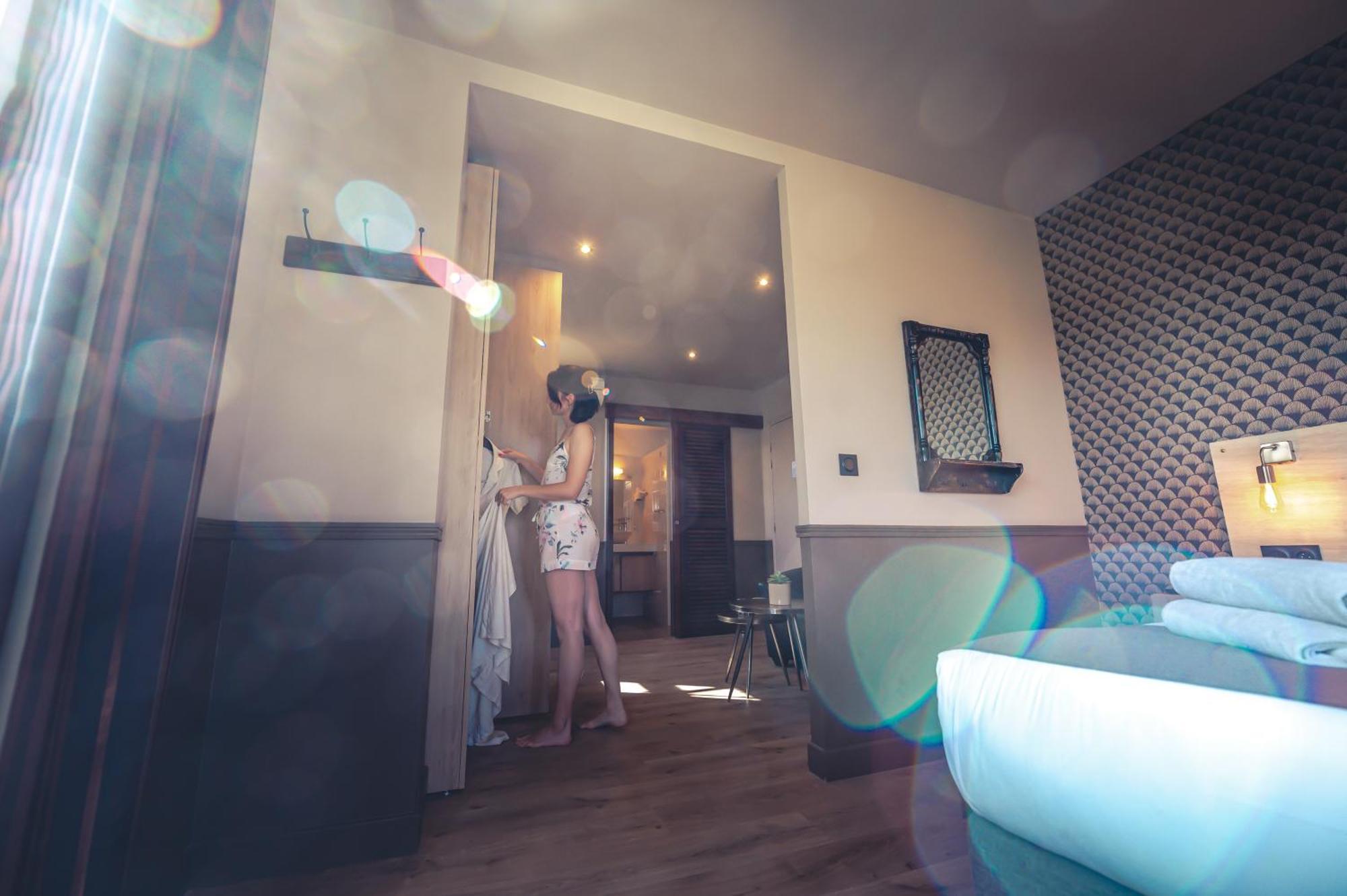Logis Hotel Restaurant Le Plantevin Propiac Zewnętrze zdjęcie